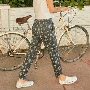 MARINE LAYER NWT Allison Pant in Black Palm Print Medium